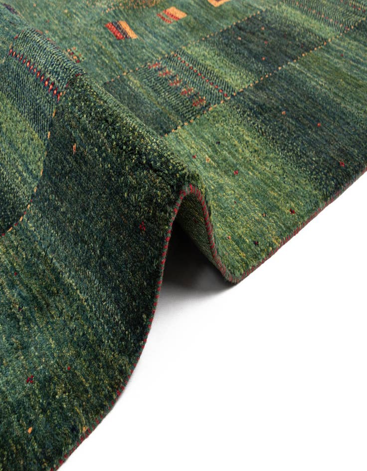 Detail image of 8' 6 x 10' 10 Kashkuli Wool Rug