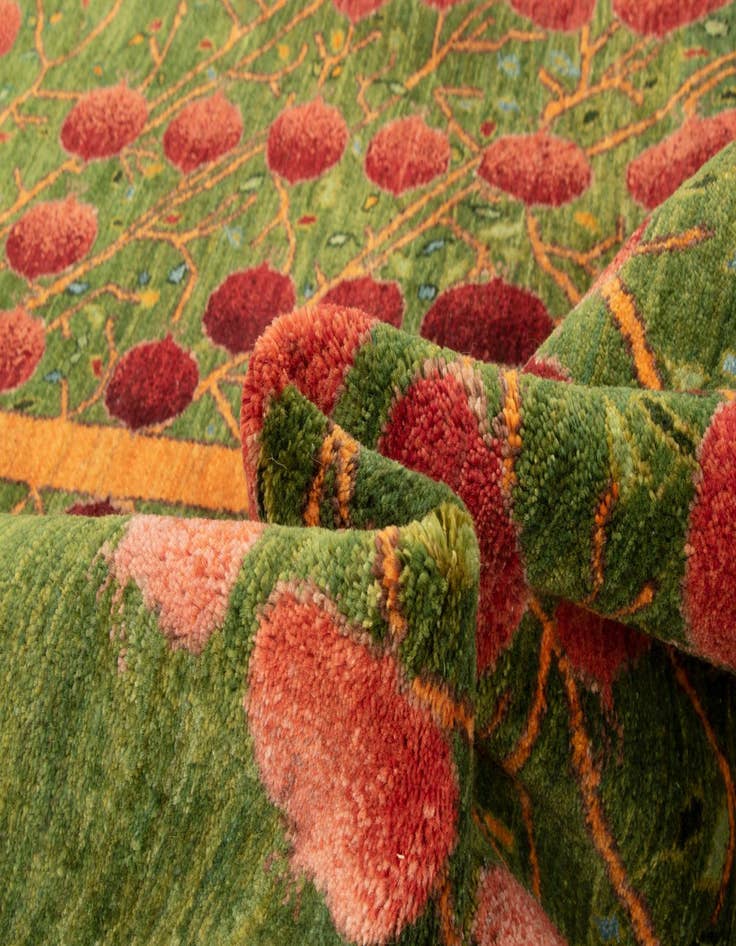 Detail image of 6' 5 x 9' 7 Kashkuli Wool Rug