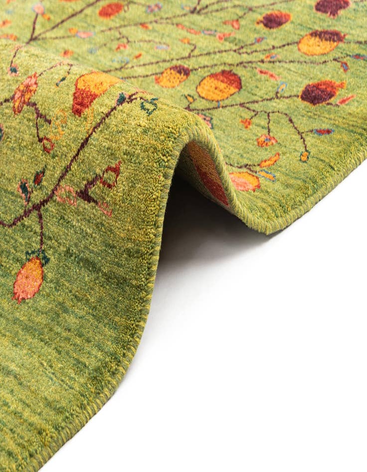 Detail image of 4' 9 x 6' 4 Kashkuli Rug