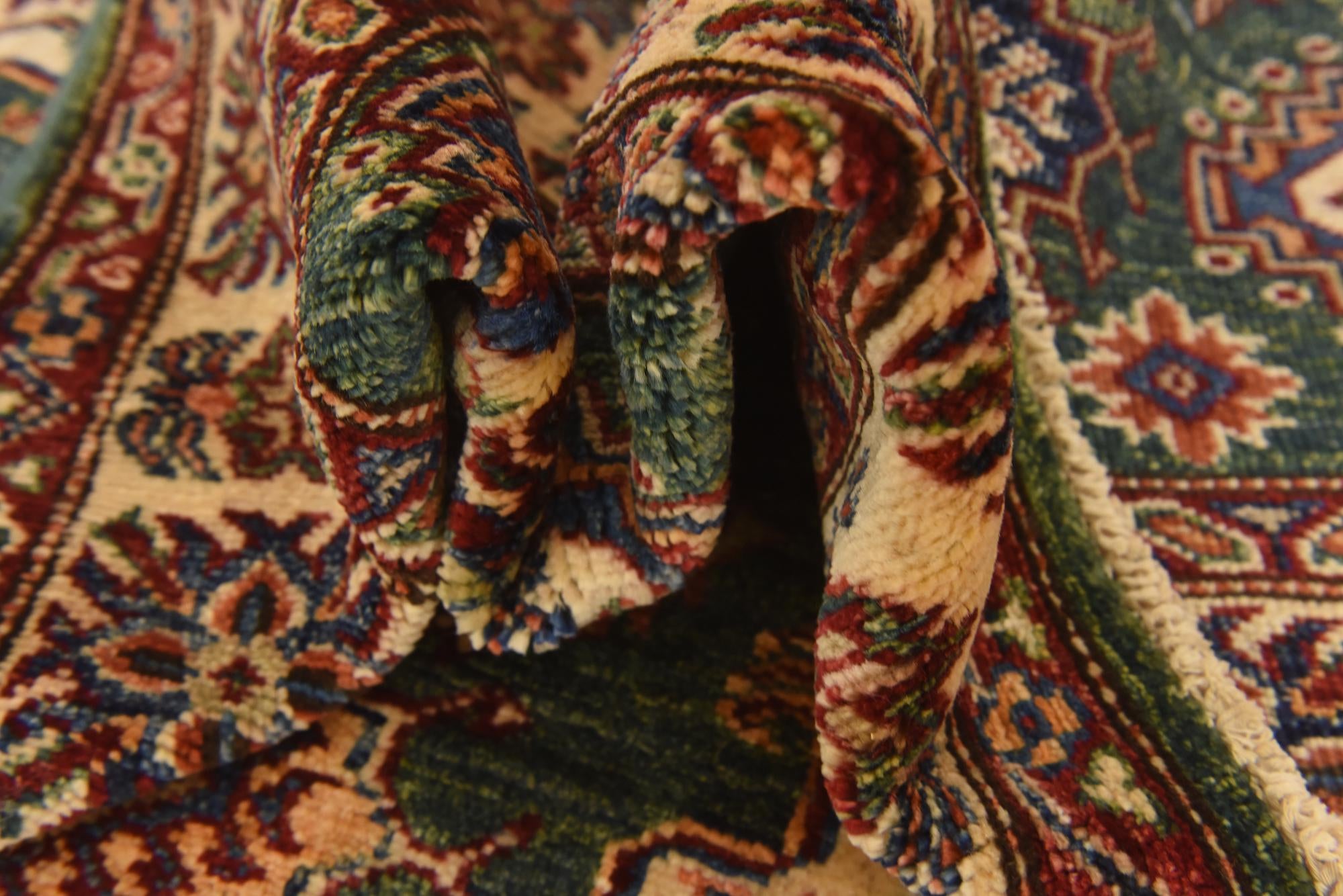 4' x 6' Hand Knotted Kazak Oriental Rug