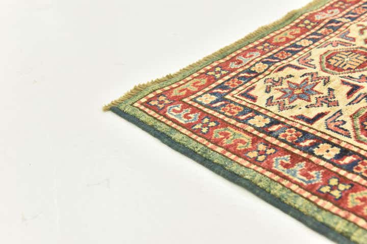 5' 9 x 7' 9 Hand Knotted Kazak Oriental Rug