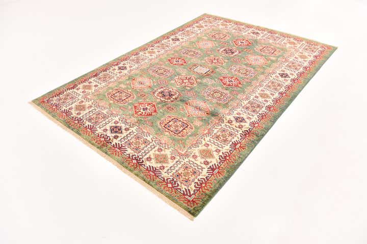 5' 6 x 8' Hand Knotted Kazak Oriental Rug