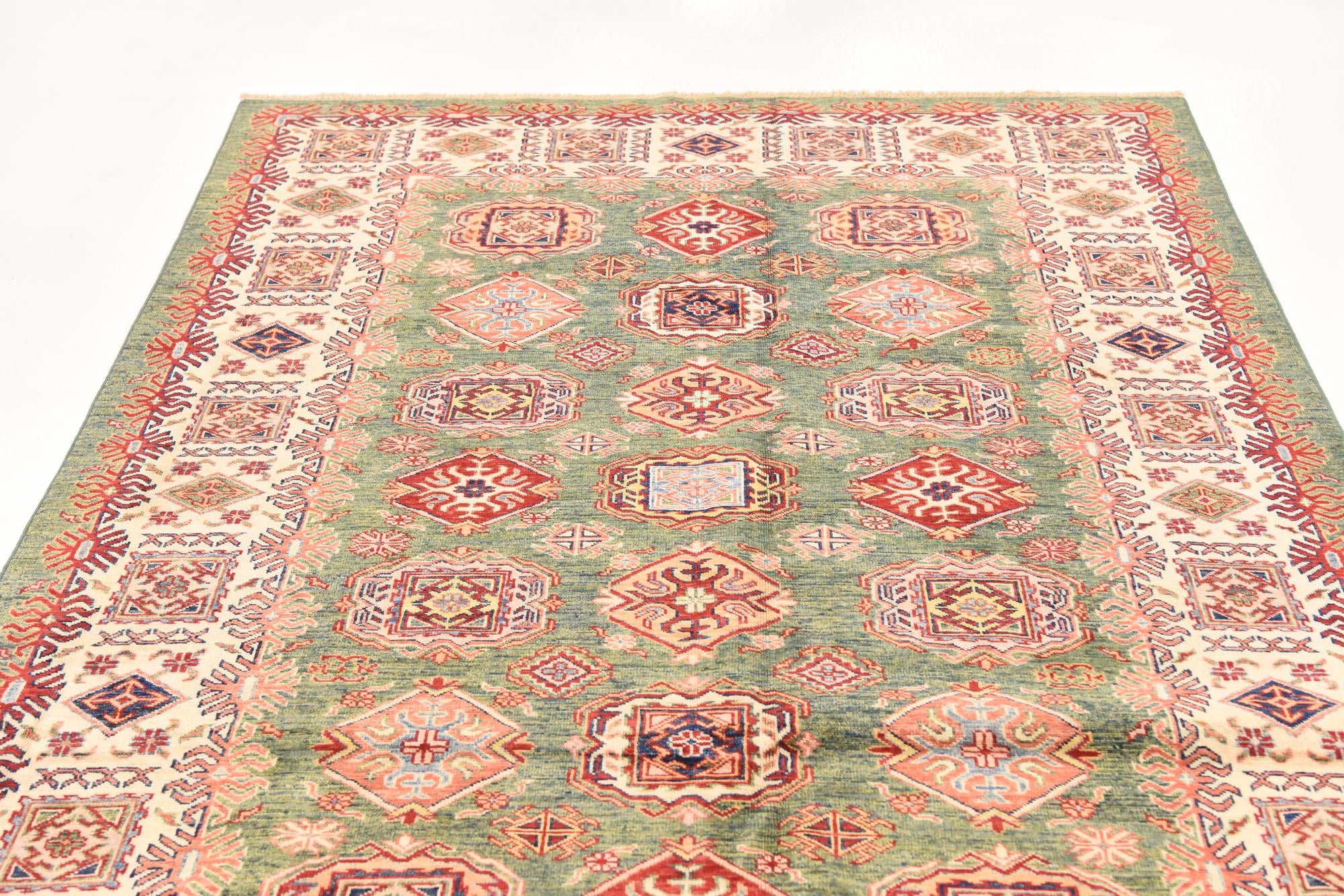 5' 6 x 8' Hand Knotted Kazak Oriental Rug