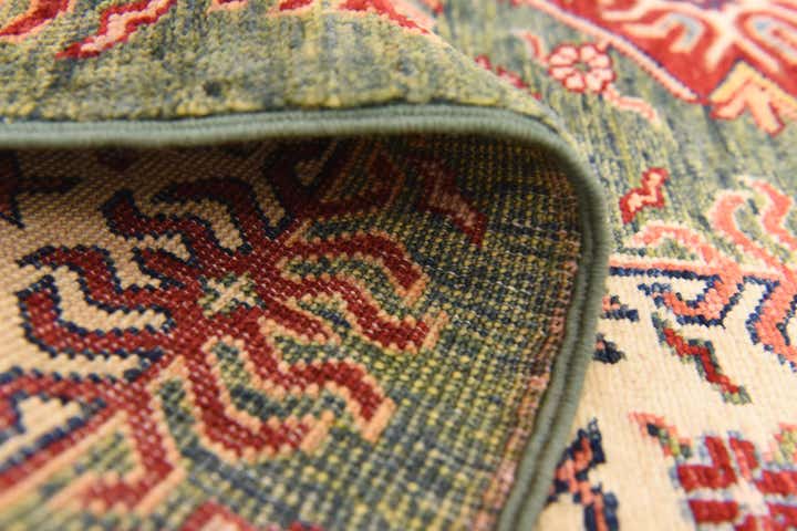 5' 6 x 8' Hand Knotted Kazak Oriental Rug