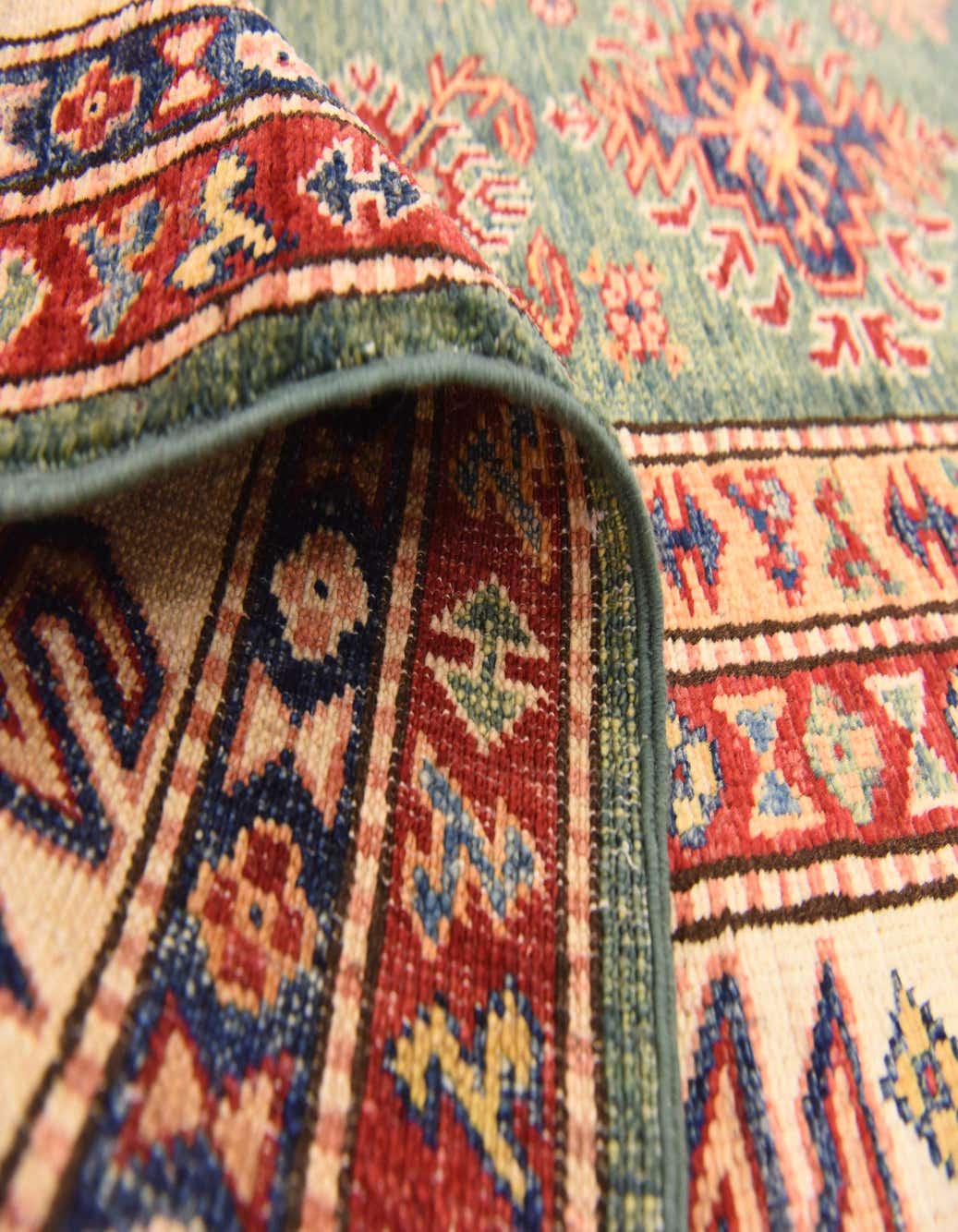 Detail image of 175cm x 240cm  Hand Knotted Kazak Oriental Alfombra