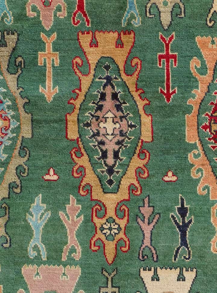 5' 9 x 7' 9 Hand Knotted Kazak Rug