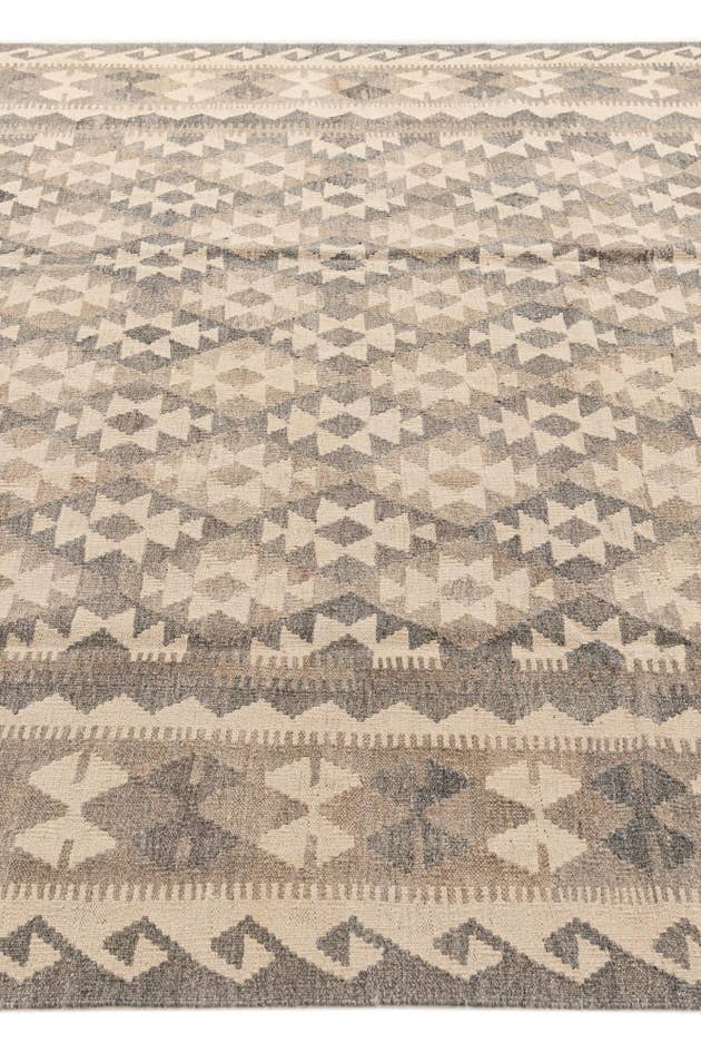 Detail image of 7' x 9' 9 Hand Woven Kilim Maymana Wool Rug