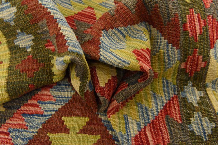 Detail image of 3' 3 x 5' Hand Woven Kilim Maymana Wool Rug