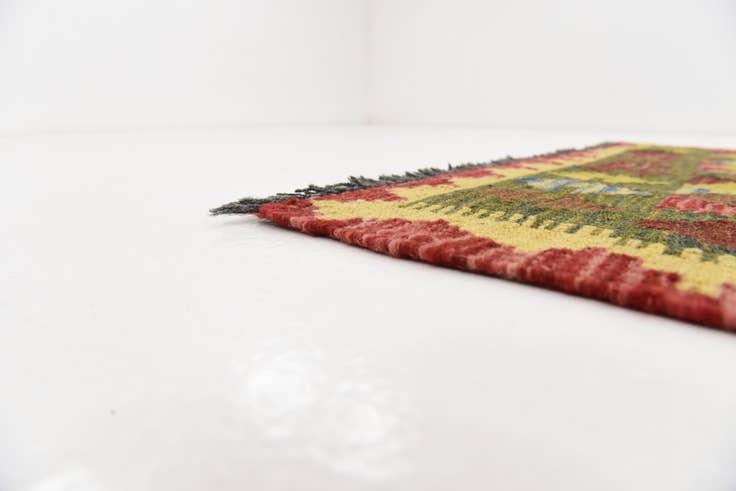 Detail image of 3' 3 x 4' Hand Woven Kilim Maymana Wool Rug