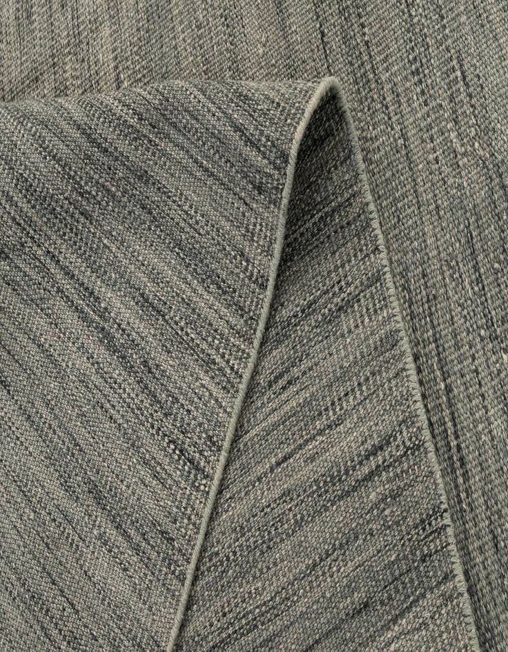 Detail image of 6' 3 x 9' 5  Hand Woven Kilim Modern Wool Rug