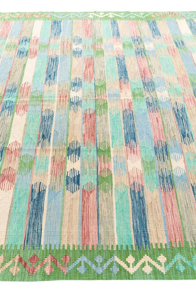 Detail image of 6' 7 x 9' 8 Hand Woven Kilim Modern Wool Rug