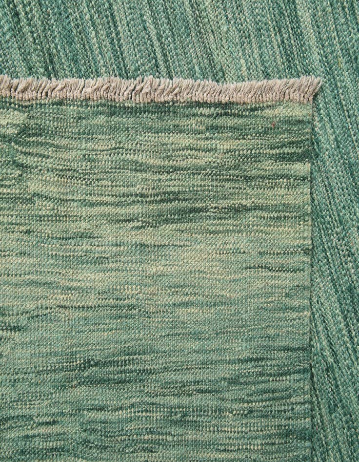 Detail image of 6' 5 x 9' 10  Hand Woven Kilim Modern Wool Rug