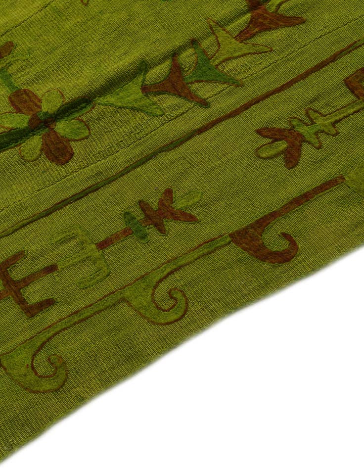 Detail image of 5' 7 x 7' 8  Hand Woven Kilim Suzani Wool Rug