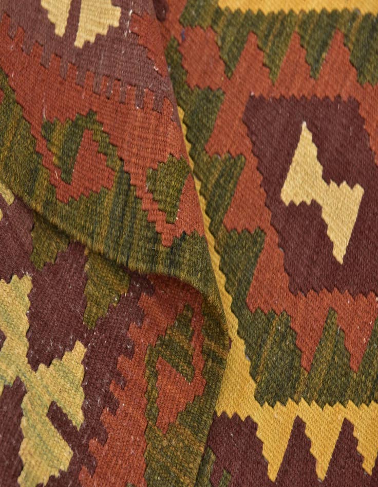 Detail image of 2' 9 x 4' 4 Hand Woven Kilim Waziri Wool Rug
