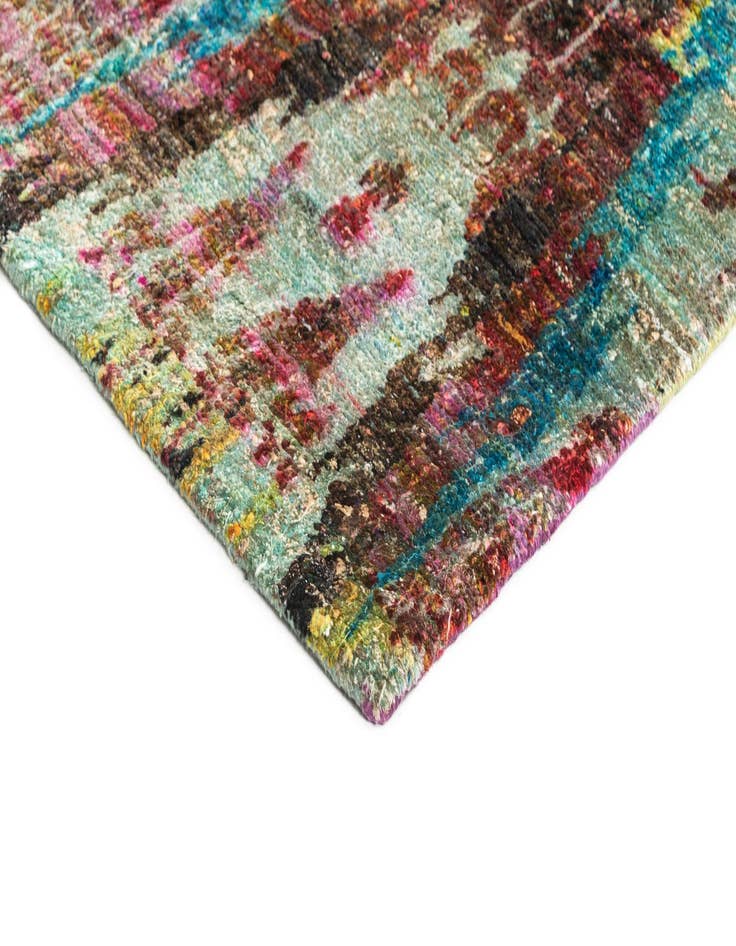 Detail image of 5' 11 x 9' 2  Hand Knotted Kundan Rug