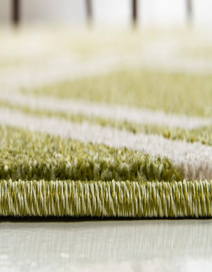 Detail image of 9' x 12' Lattice Rug