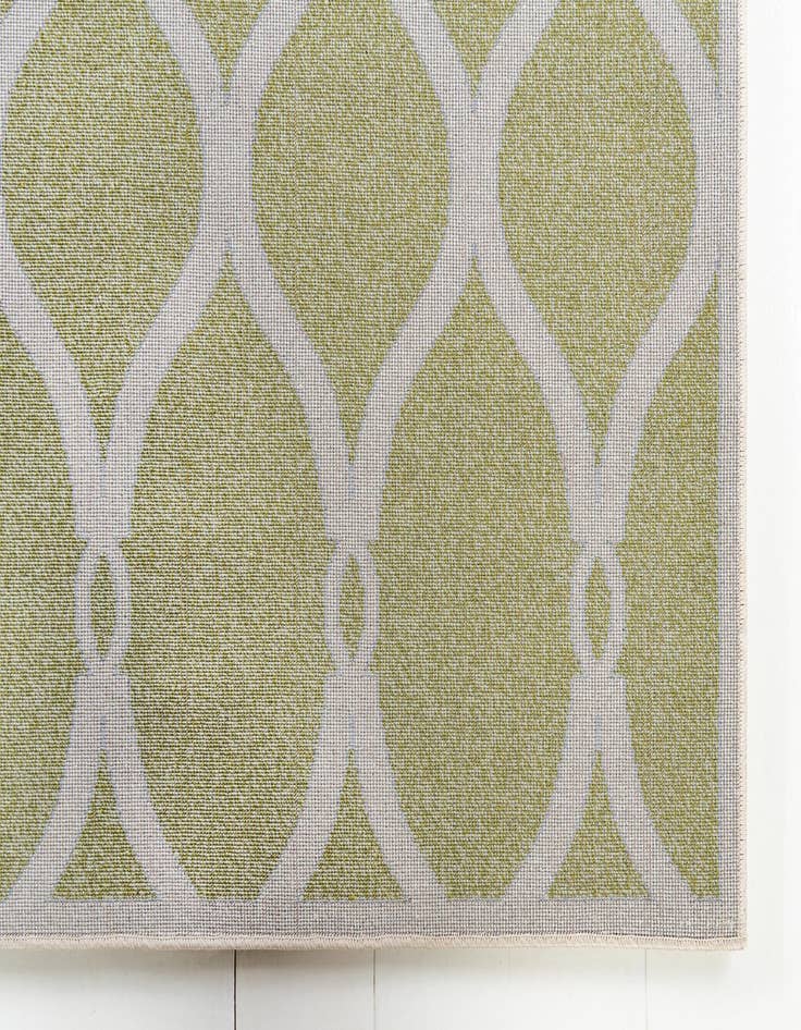 Detail image of 5' x 8' Lattice Rug