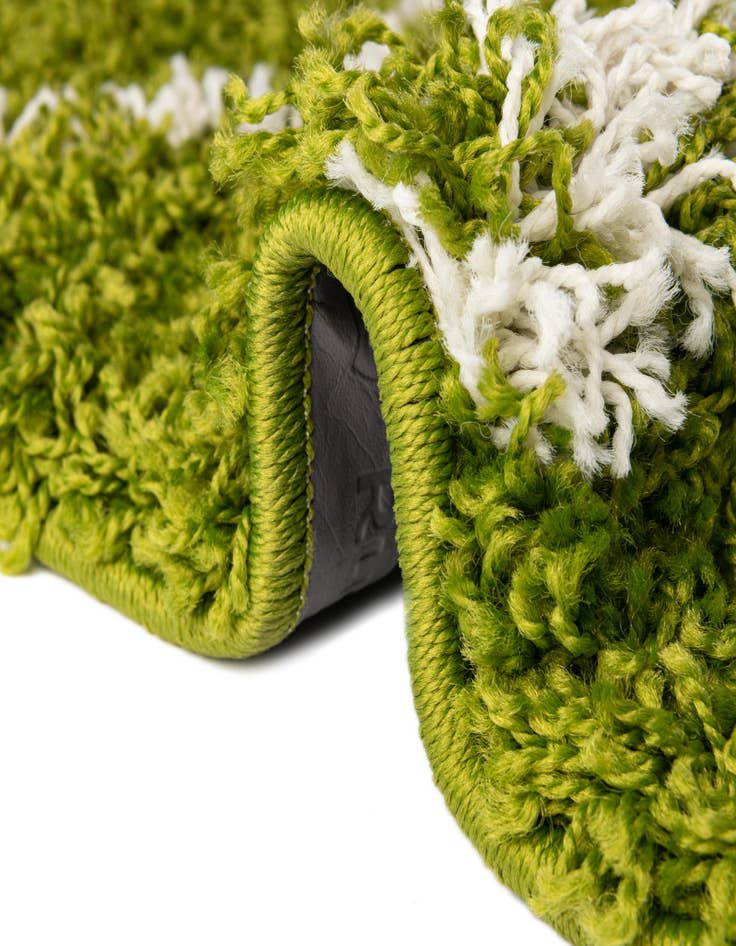 Detail image of 10' x 13' Lattice Shag Rug