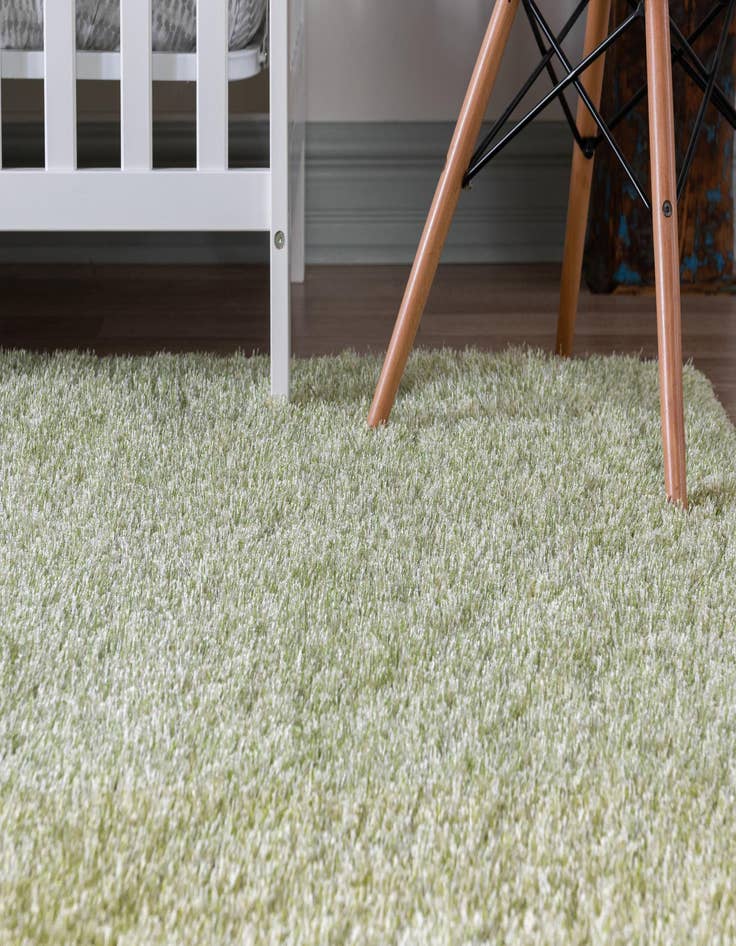 Detail image of 2' 2 x 3' Luxury Solid Shag Rug