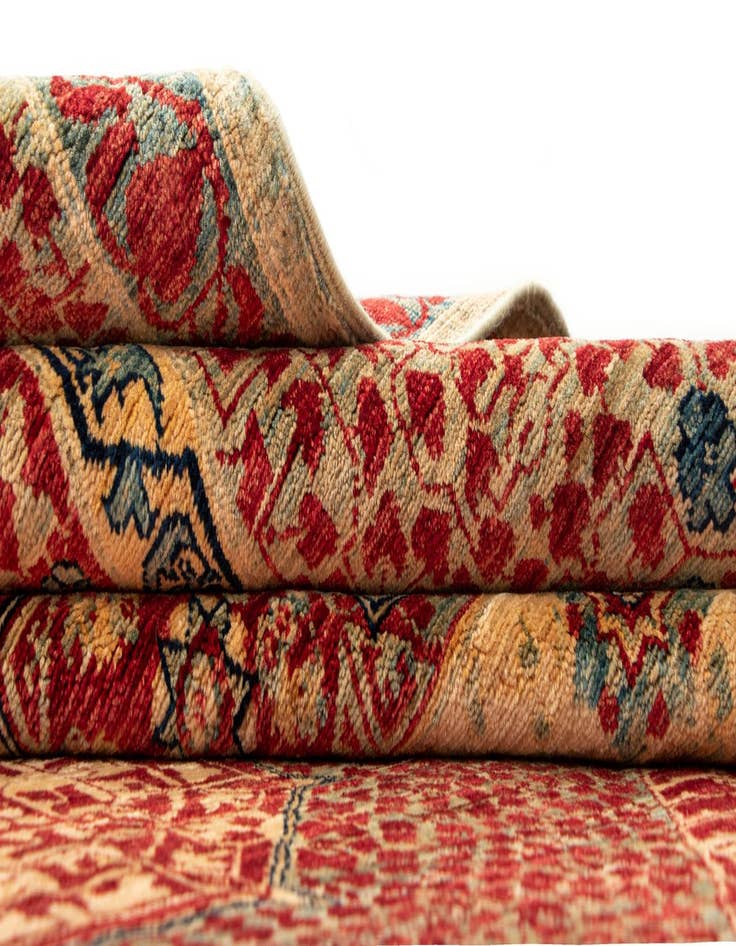 Detail image of 9' x 12' 3 Mamluk Wool Rug