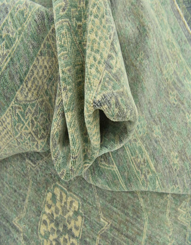 Detail image of 8' 10 x 12'  Hand Knotted Mamluk Ziegler Rug