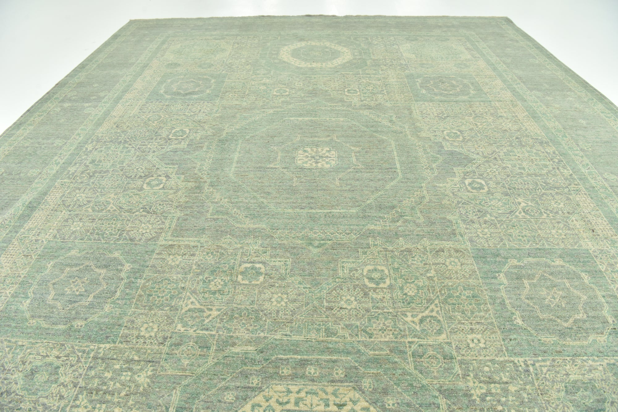 8' 10 x 12' Hand Knotted Mamluk Ziegler Rug