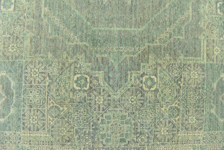 Detail image of 8' 10 x 12' Hand Knotted Mamluk Ziegler Rug