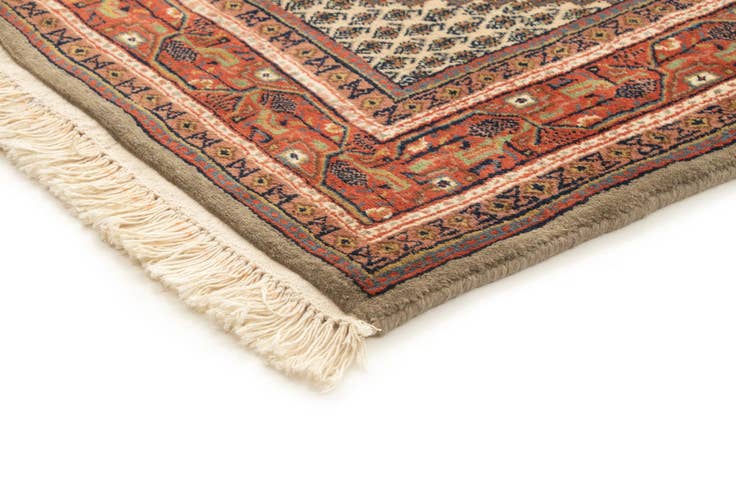 Detail image of 4' 3 x 6' 7 Mir Rug