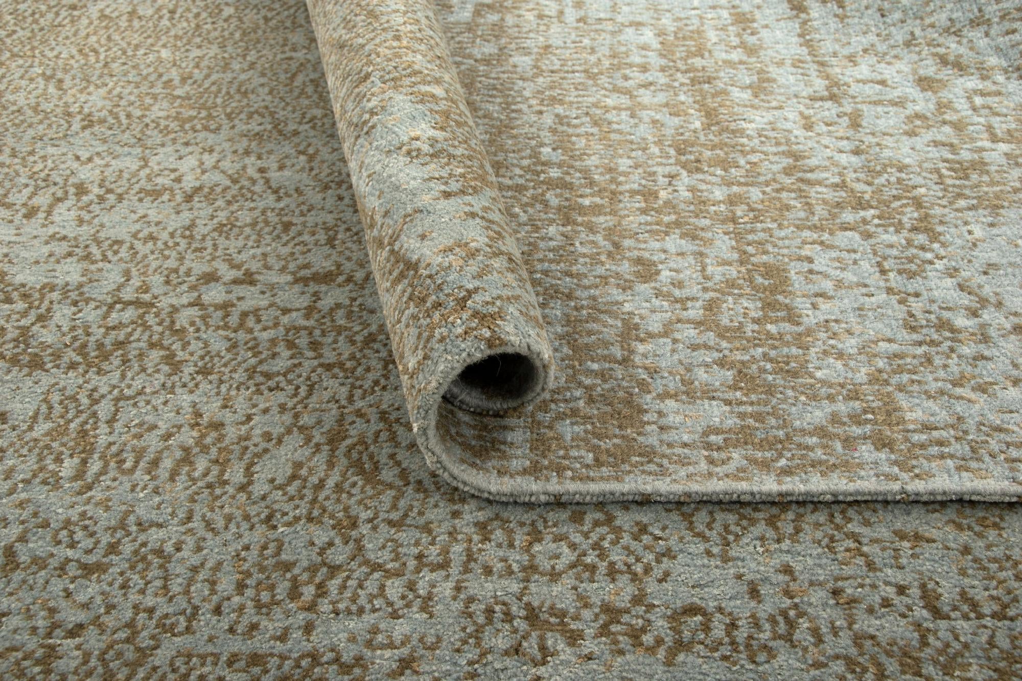 7' 7 x 9' 11 Modern Himalaya Wool Rug