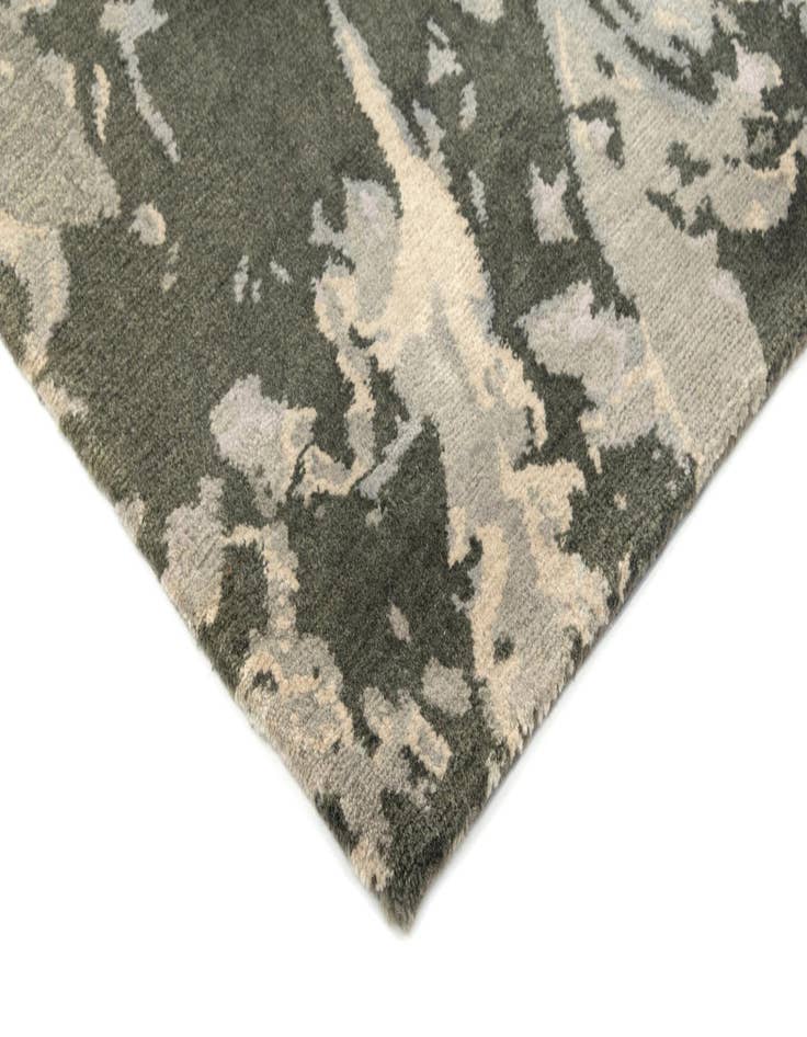 Detail image of 7' 9 x 10'  Hand Knotted Modern Himalaya Wool Rug