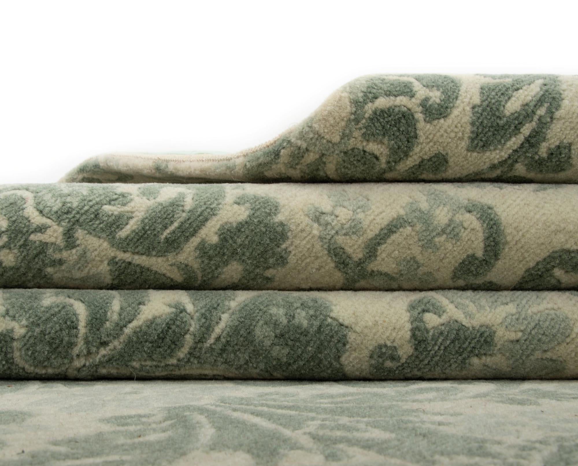 7' 7 x 9' 10 Modern Himalaya Wool Rug