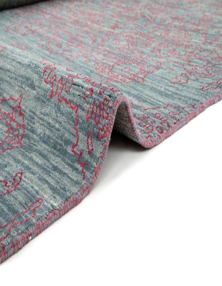 Detail image of 7' 11 x 10' 3 Modern Kamla Wool Rug