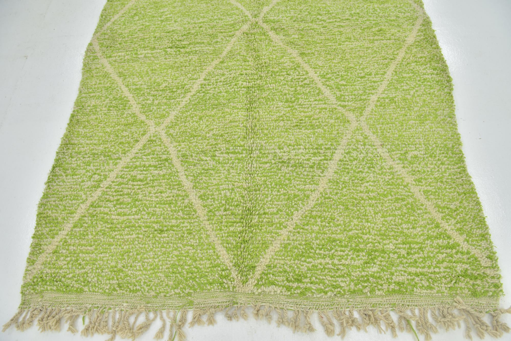 5' 5 x 7' 10 Hand Knotted Moroccan Wool Rug