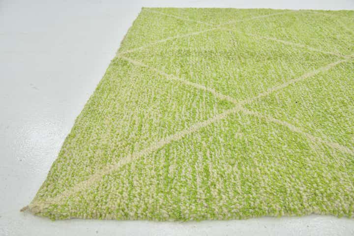 5' 5 x 7' 10 Hand Knotted Moroccan Wool Rug