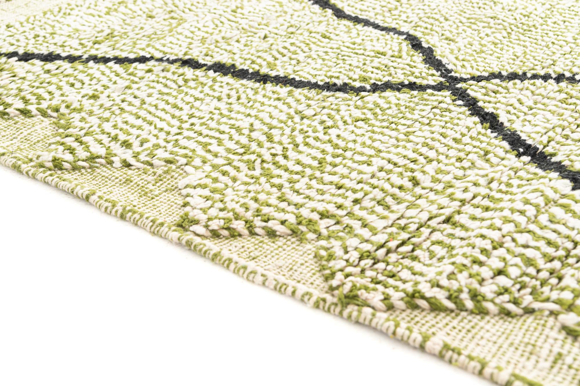 4' x 6' 7 Hand Knotted Moroccan Wool Rug