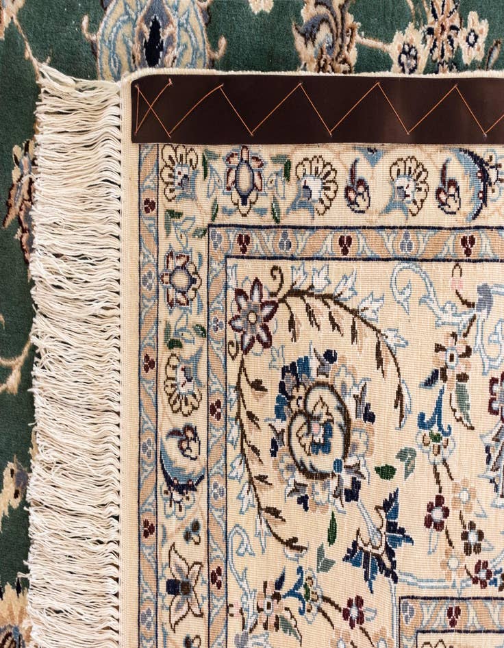 Detail image of 6' 8 x 10' 2 Nain Rug