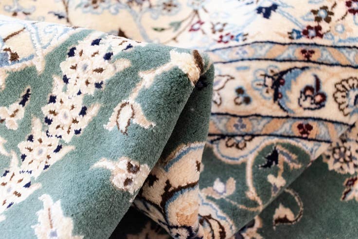 Detail image of 6' 8 x 10' 2 Nain Rug