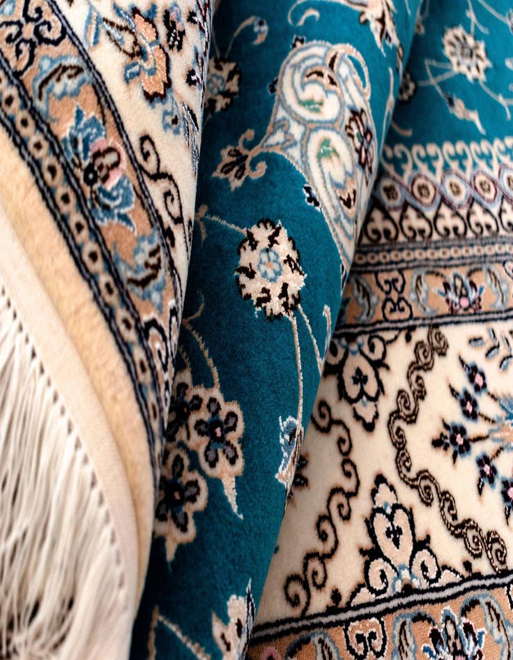 Detail image of 4' 3 x 6' 5 Nain Rug