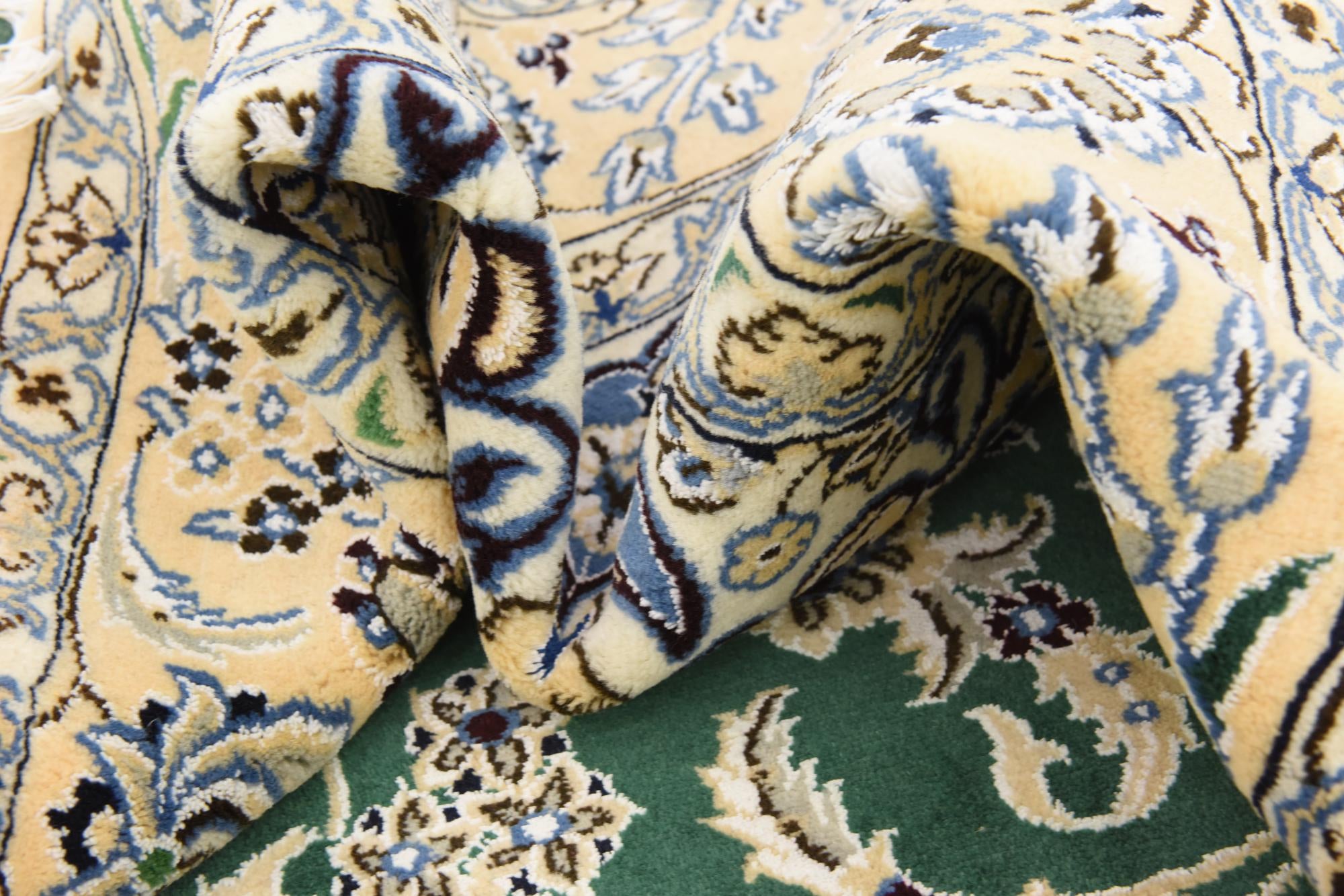 5' 2 x 8' 4 Hand Knotted Nain Persian Rug
