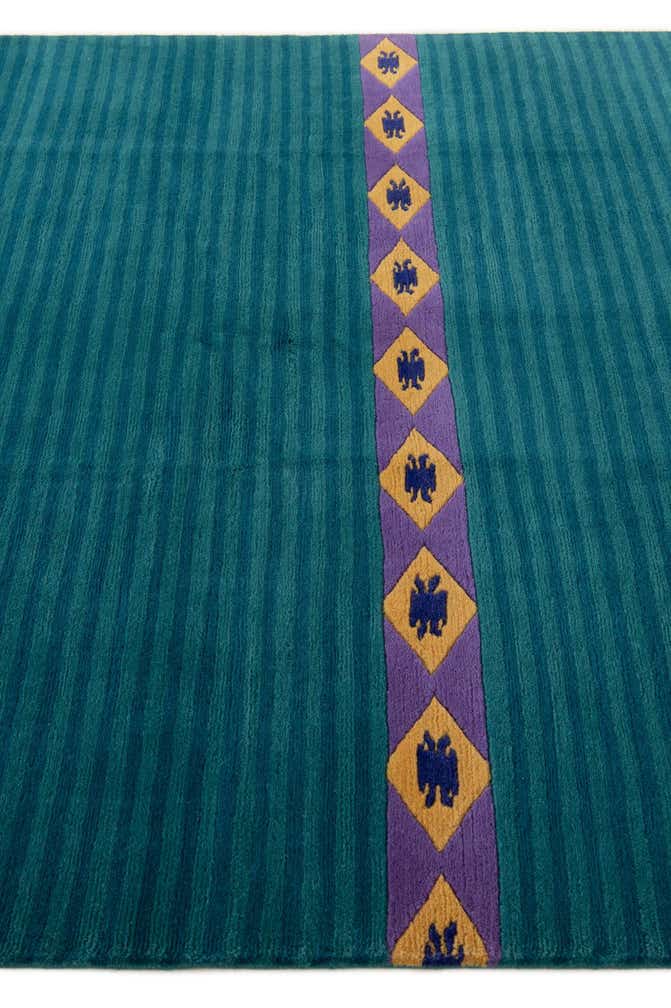 5' 9 x 7' 10 Hand Knotted Nepal Wool Rug