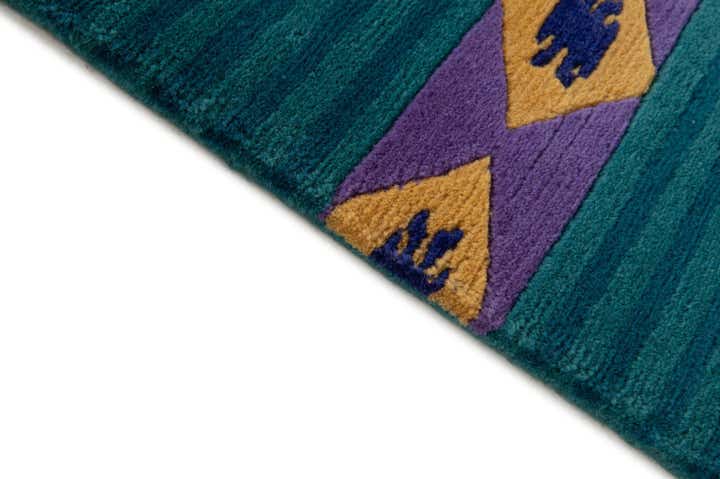 5' 9 x 7' 10 Hand Knotted Nepal Wool Rug