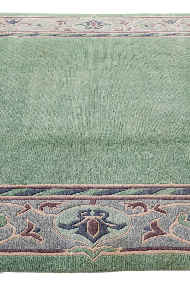 Detail image of 6' 7 x 9' 10 Hand Knotted Nepal Wool Rug