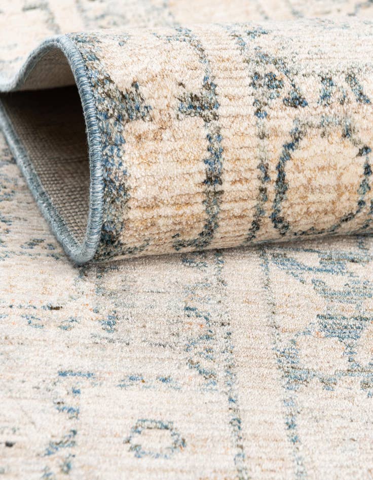 Detail image of 5' 3 x 7' 7 Noble Rug