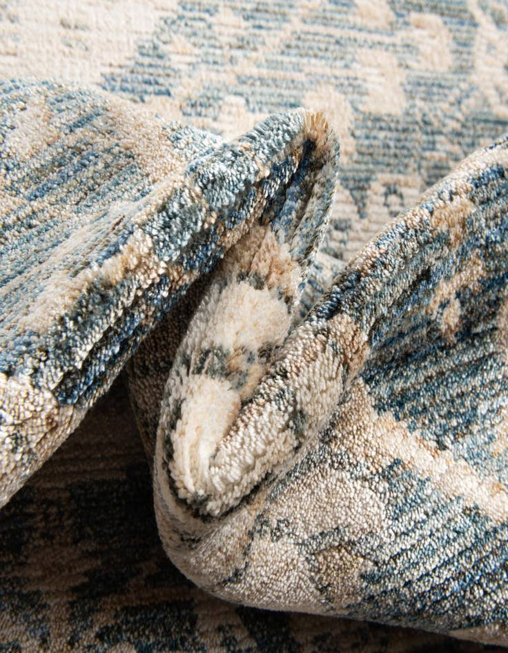 Detail image of 5' 3 x 7' 7 Noble Rug