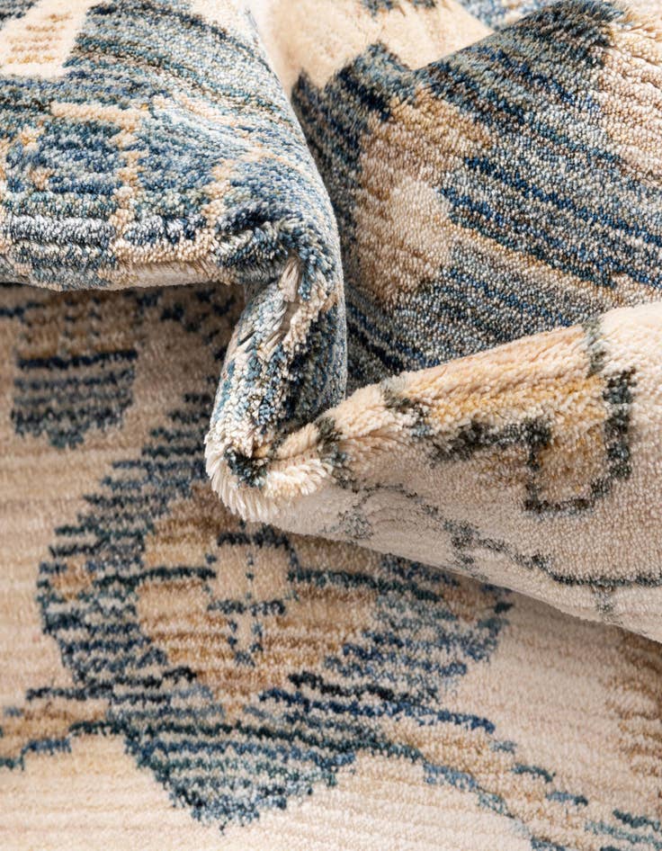 Detail image of 7' 10 x 10' 10 Noble Rug