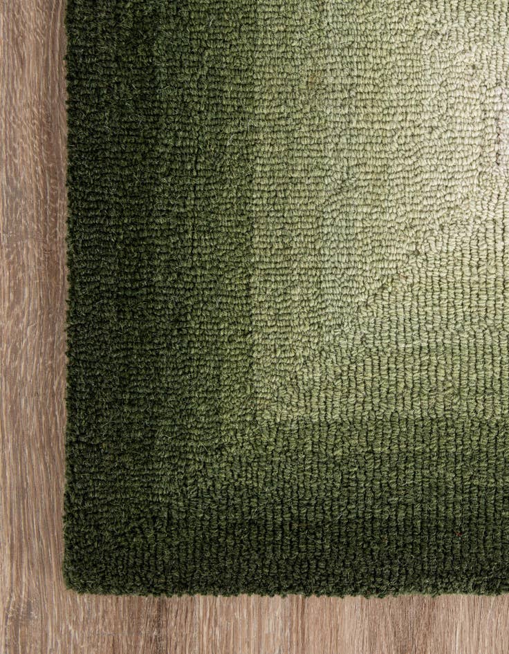 Detail image of 5' 1 x 8' Ombre Wool Rug