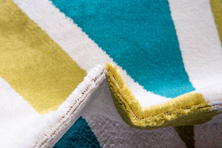 Detail image of 4' x 6' Open Hearts Rug