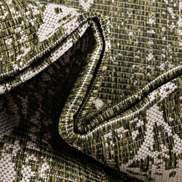 10' x 13' Easy-Clean Bohemian Indoor / Outdoor Rug