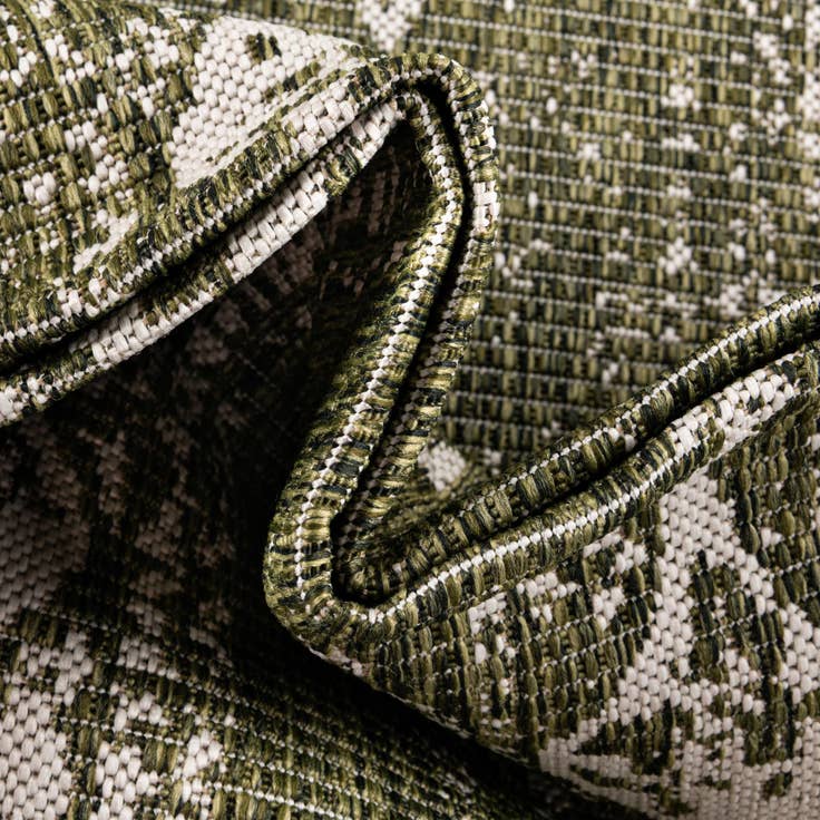 Detail image of 9' x 12' Easy-Clean Bohemian Indoor / Outdoor Rug