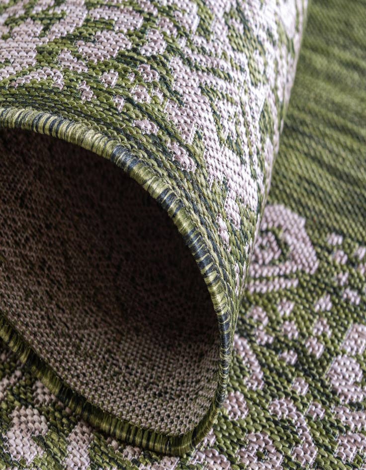 Detail image of 7' 10 x 11'  Washable Border Indoor / Outdoor Rug